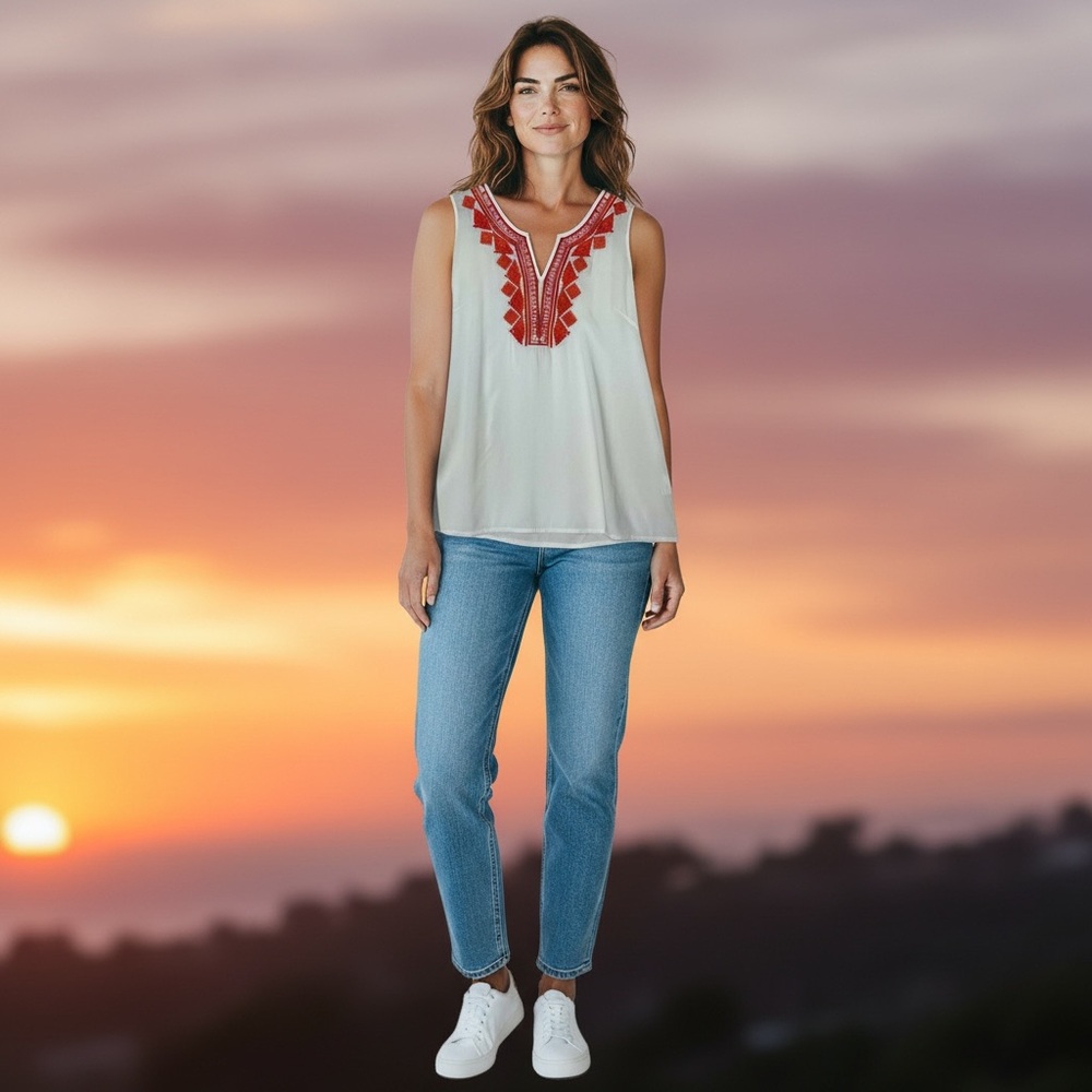 SOLITAIRE sz Medium Sleeveless Blouse V Neck Embroidery Detail Vacation Colorful